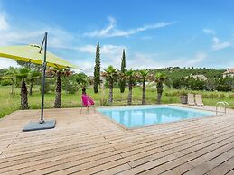 Cozy Holiday Home in Occitanie