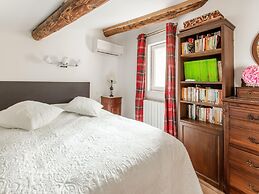 Cozy Holiday Home in Occitanie