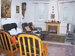 Belvilla by OYO Villa Josefina