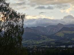 Bader Modern Retreat