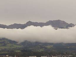 Bader Modern Retreat