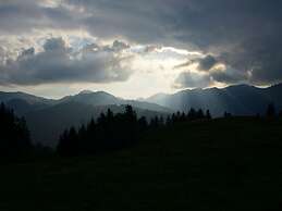 Bader Modern Retreat