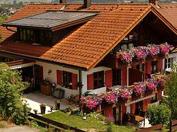 Bader Modern Retreat