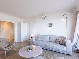 Apartment With Magnificent Sea-view