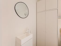 Apartment With Magnificent Sea-view