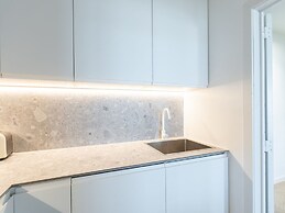 Apartment With Magnificent Sea-view