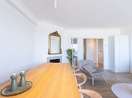 Apartment With Magnificent Sea-view