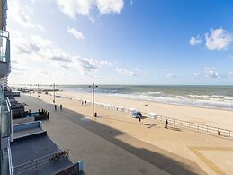 Apartment With Magnificent Sea-view