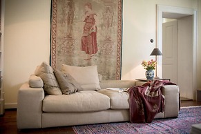 Countryside Apartment Near the Lake