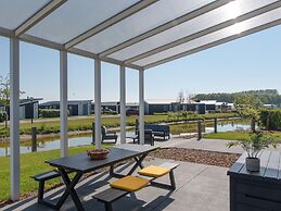 Beautiful Chalet on the Water, in a Holiday Park