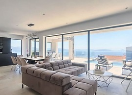 Villa Ateneum Comfortable Holiday Residence