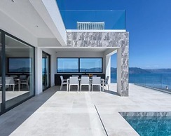 Villa Ateneum Comfortable Holiday Residence