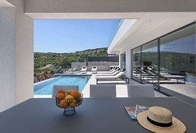 Villa Ateneum Comfortable Holiday Residence