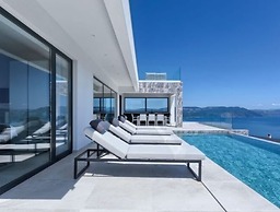 Villa Ateneum Comfortable Holiday Residence