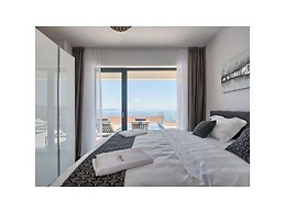 Villa Ateneum Comfortable Holiday Residence