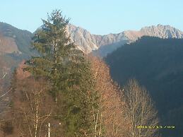 Nice Apartment in St. Maergen