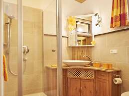 Nice Apartment in St. Maergen