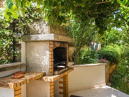 Spacious Home With Private Terrace and Garden