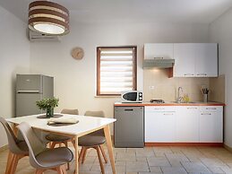 Spacious Home With Private Terrace and Garden