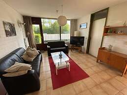 Welcoming Apartment Near Lake