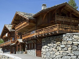 Spacious Chalet With Indoor Pool