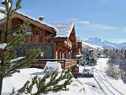 Spacious Chalet With Indoor Pool