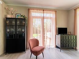 Luxury Chalet Near Ouddorp With Garden