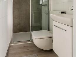 Luxury Chalet Near Ouddorp With Garden