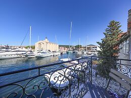 Pleasant House for 8 People & 12 m Mooring