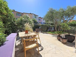 Pleasant House for 8 People & 12 m Mooring