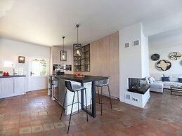 Pleasant House for 8 People & 12 m Mooring