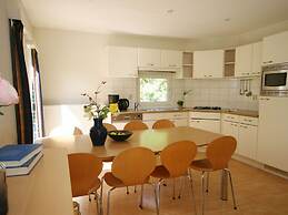 Spacious Chalet With two Bathrooms, in Nature