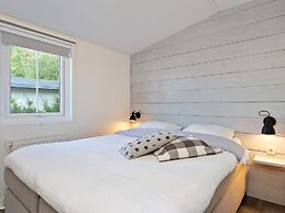 Lovely, Fully Furnished Chalet for 4 People