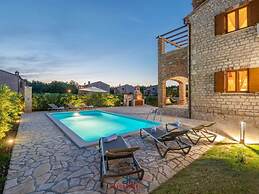 Paradis 6 Comfortable Holiday Residence