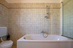 Paradis 6 Comfortable Holiday Residence