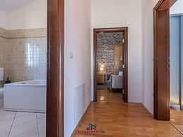 Paradis 6 Comfortable Holiday Residence