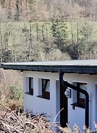Deimann Modern Retreat