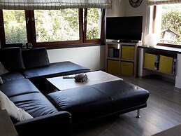 Deimann Modern Retreat