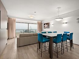 Apartment With Views and Terrace