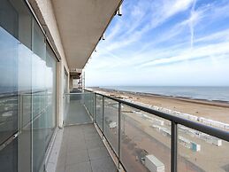Apartment With Views and Terrace