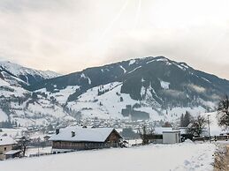 Golden Lodges Rauris Resort With Parking
