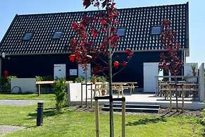 Romantic Studio in Stellendam With Terrace