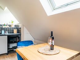 Romantic Studio in Stellendam With Terrace