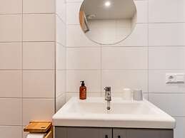Romantic Studio in Stellendam With Terrace