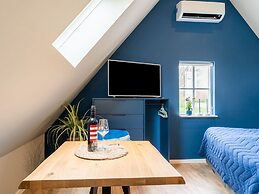 Romantic Studio in Stellendam With Terrace