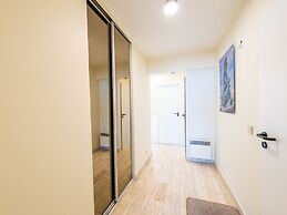 Spacious Apartment With Terrace