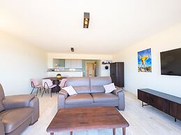 Spacious Apartment With Terrace