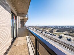 Spacious Apartment With Terrace