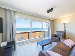 Spacious Apartment With Terrace