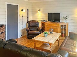 8 Person Holiday Home in Flatraket-by Traum